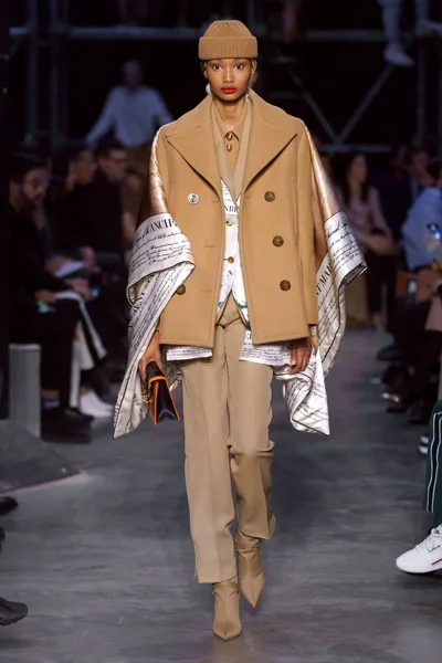 Look 90